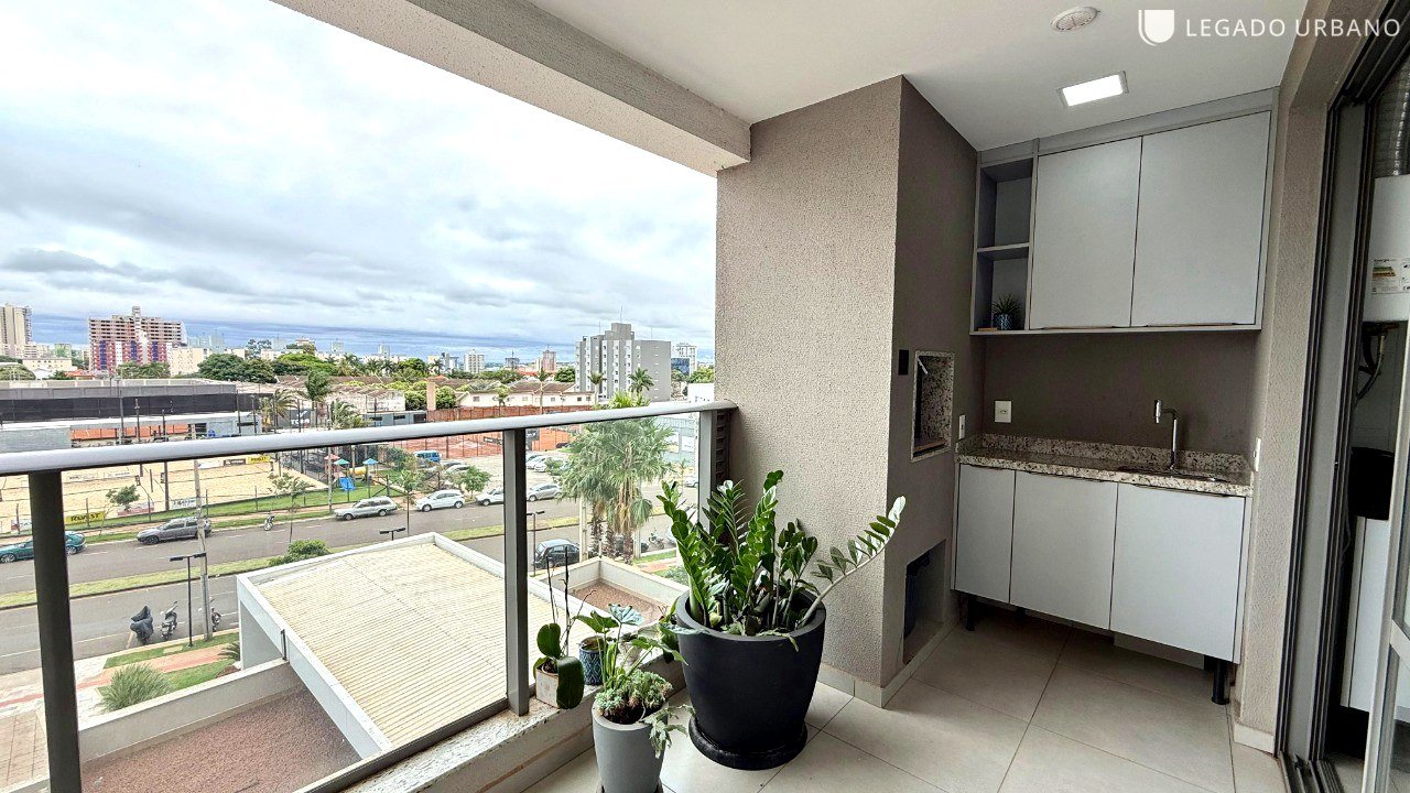 Sacada com churrasqueira do Misano Residenza